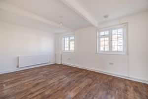 Living room- click for photo gallery
